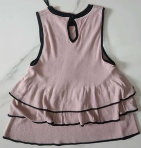 zara pink ruffle top 🤍
