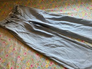 Article-1 Zara Light Wash Denim Jeans.