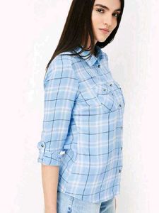 Free gift 🎁 &amp; Light Blue Plaid Shirt