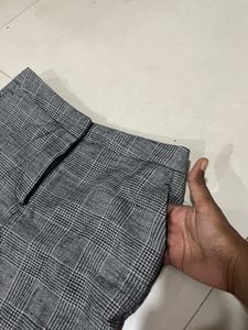 H&amp;M Grey Plaid Slim Fit Pants with Pockets