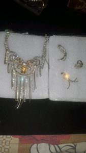 nacklace with earrings and ring