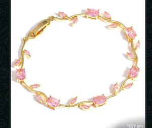 Delicate Tulip Bracelet (Pink)