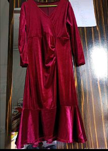 Elegant Maroon Velvet Midi Dress
