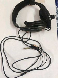 Wired Headphones &amp; Earbud Set