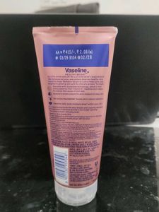 Vaseline Gluta-Hya Dewy Radiance Lotion