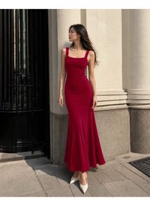 Elegant Red Maxi Dress