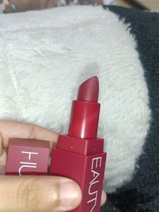 Huda beauty bullet lipstick