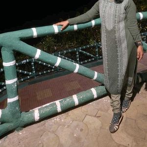 Women's Green Kurta with Intricate Print