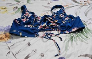 George V-Neck Twist-Front Bikini Top