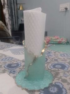 RESIN TISSUE HOLDER
