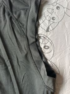 Sleek Grey Sleeveless Zip-Up Hoodie