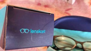 Lenskart blu Cat-Eye glasses