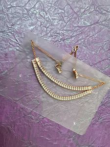 Elegant Crystal Necklace & Earrings Set