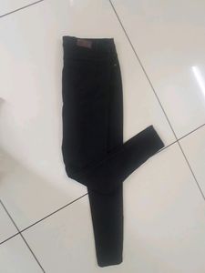 Ladies Black Jeans Size 34