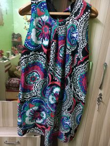 Vibrant Paisley Print Sleeveless Top