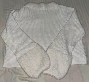 crop white color  Sweater