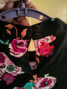 Chic Black Floral Print Top