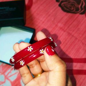 Red Bangles silver pola with White Flower Design