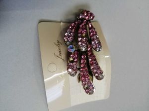 Sparkling Pink Leaf Hair Clip