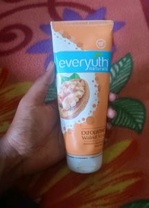 Everyuth Naturals Face Scrub