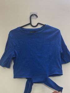 London brand- Blue side detailing Crop Top