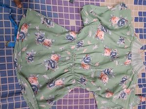 Like New Party Wear Top For 4-5 Years Old Girl