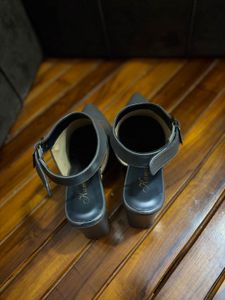 Stylish Grey Block Heel Mules