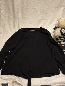Chic Black Tie-Front Long Sleeve Top