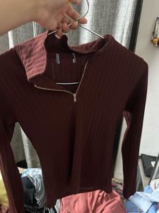 Maroon Ribbed Turtleneck Top