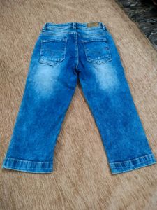 Stylish Blue Denim Capris