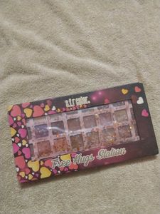 beautiful Dubai eye shadow