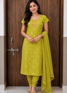 Elegant Floral Embroidered Kurti