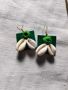 Boho Green Shell Necklace &amp; Earrings Set