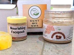 Organic Touch Walnut Scrub Set