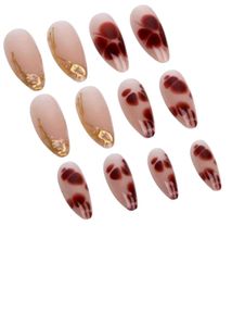 Savana New Flowers &amp; Gold Details Artificial Nails