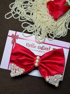 Set of 4 Handmade Pearl Bow Clips