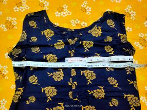 Stylish Blue Floral Sleeveless Kurta