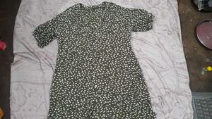 Chic Olive Green Ditsy Print Dress