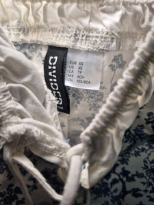H&amp;M Divided Floral Front tie up top XS