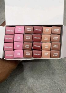 Huda.Beauty Lip Contour