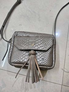 Authentic Hidesign Sling Bag
