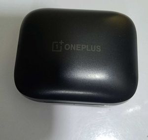 Sleek Wireless Earbuds with Charging Case