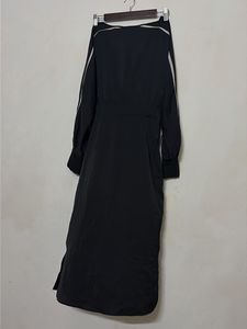 Chic Black V-Neck Midi Dress