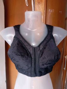 ComfortPlus Front-Closure Bra
