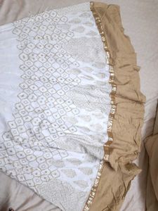 Elegant White &amp; Gold Printed Kurta