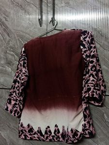 Chic Pink &amp; Black Animal Print Top