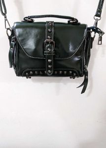 OLIVE GREEN SLINGBAG