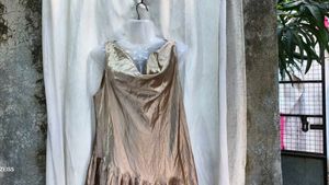 81712. Elegant Gold Tiered Maxi Dress