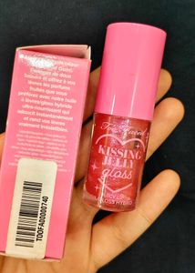 Too Faced Kissing Jelly Gloss (bubblegum)