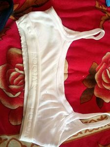 Comfortable White Sports Bra